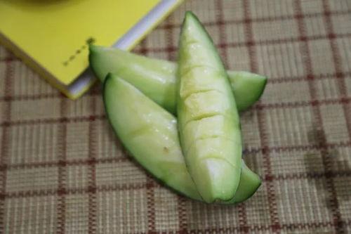 吃瓜会爆炸吗,吃瓜真的会爆炸吗?探究瓜果安全食用之谜