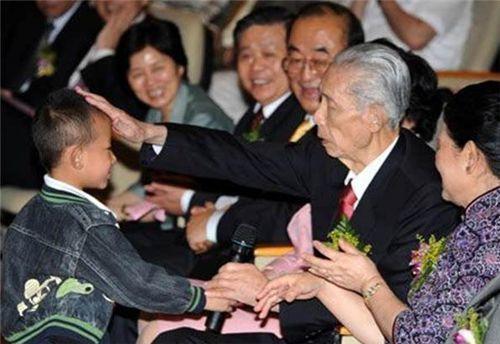 王永庆吃瓜吃种子,意外发现瓜种商机